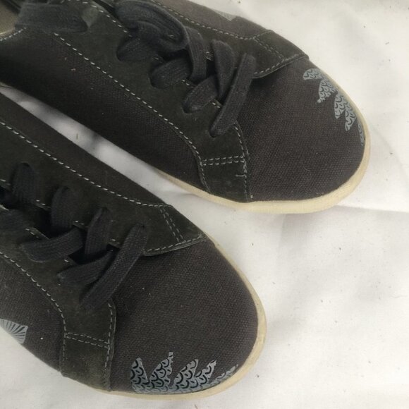 Dankso Olisa Floral Sneakers - Picture 4 of 7